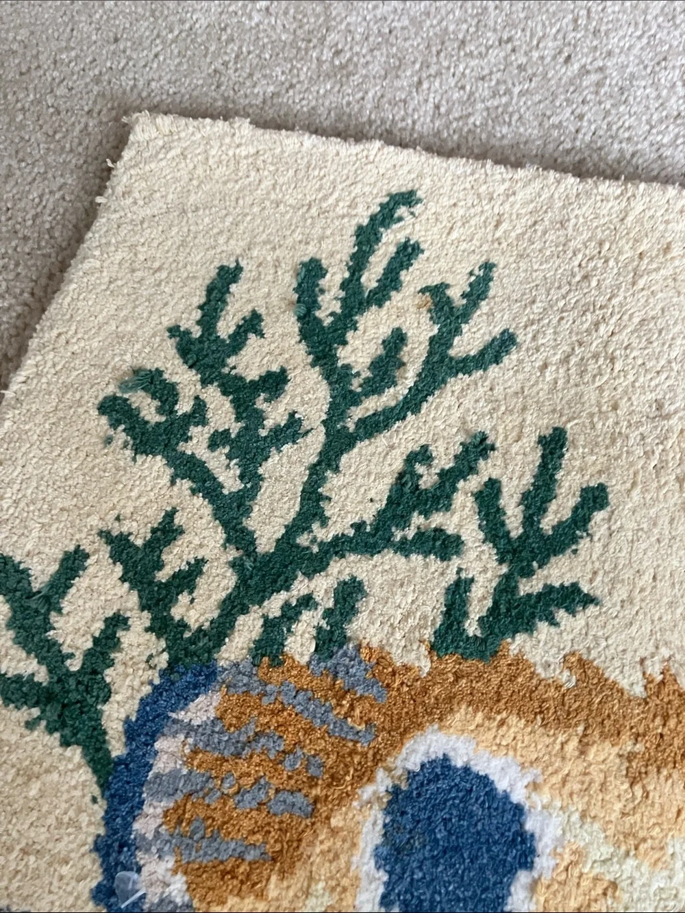 Cariba cotten Cream Fish Pattern Aquatic Accent Rug - Multi-Color.